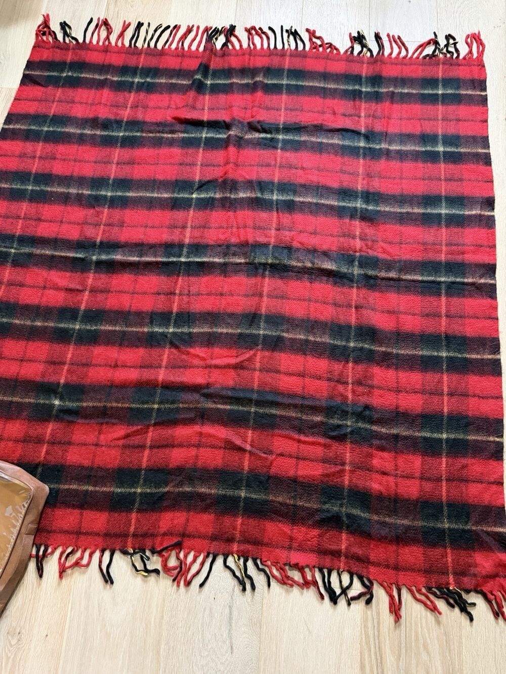 Vintage Fieldcrest Blanket Tartan Plaid Red Black Yellow W Carrying Case 60x50β